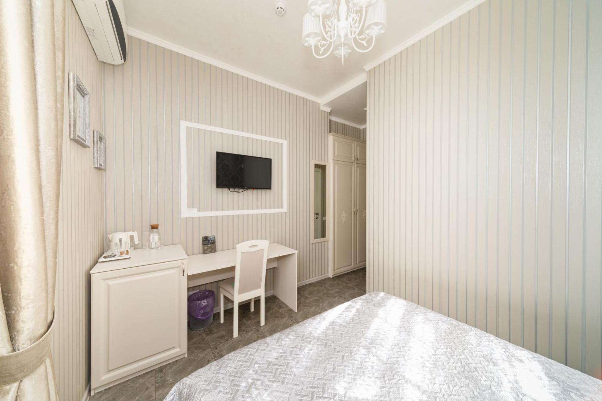 L.O.Y Family Hotel Dnipro Dış mekan fotoğraf