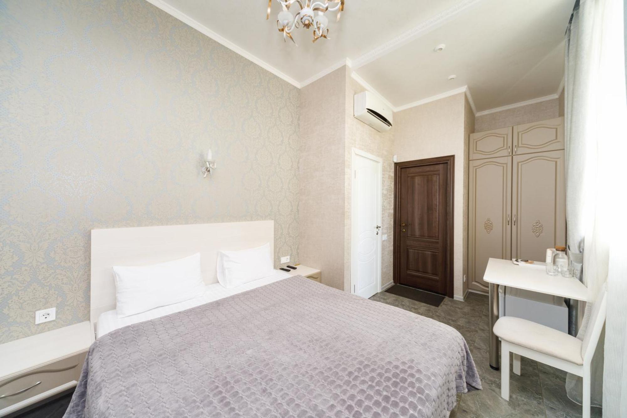 L.O.Y Family Hotel Dnipro Dış mekan fotoğraf