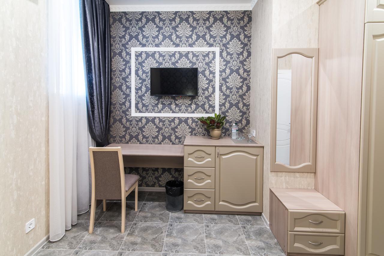 L.O.Y Family Hotel Dnipro Dış mekan fotoğraf
