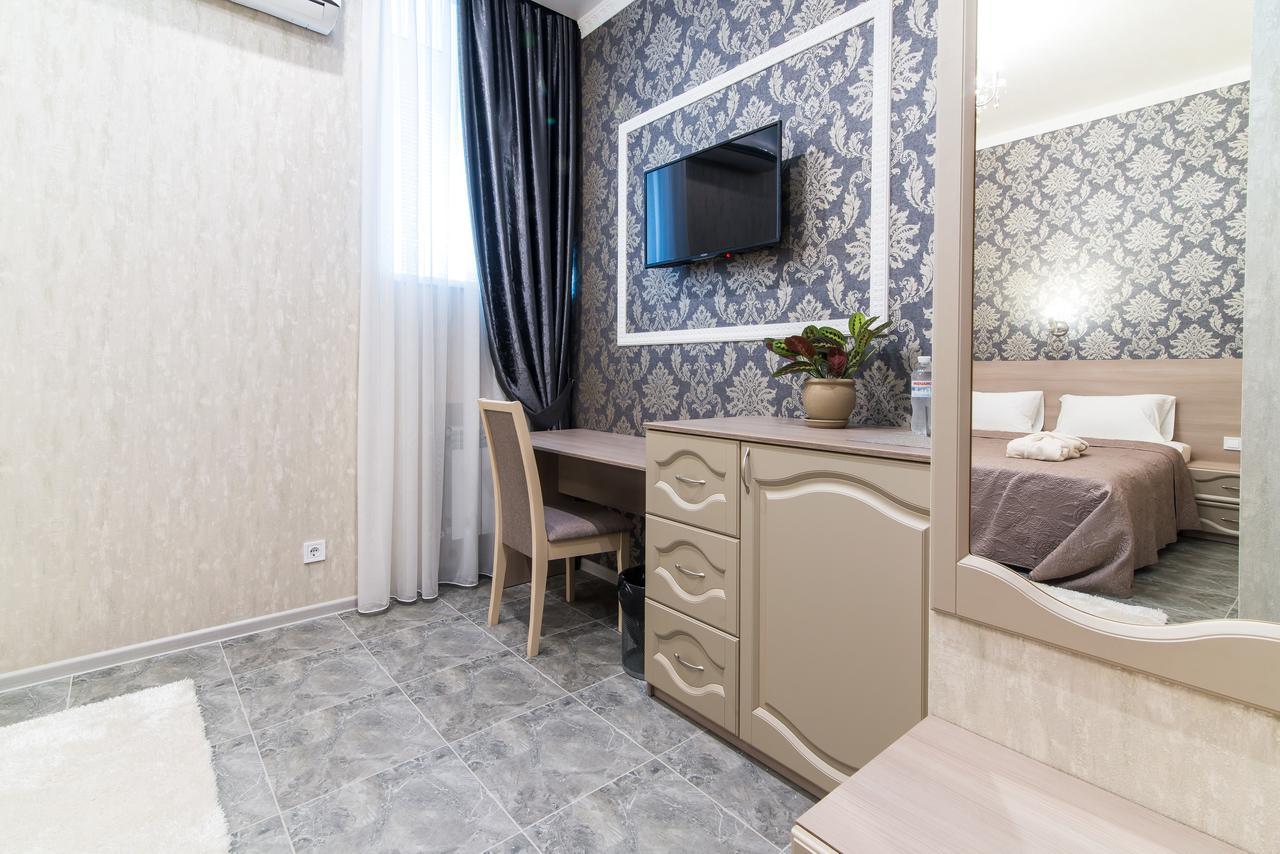 L.O.Y Family Hotel Dnipro Dış mekan fotoğraf