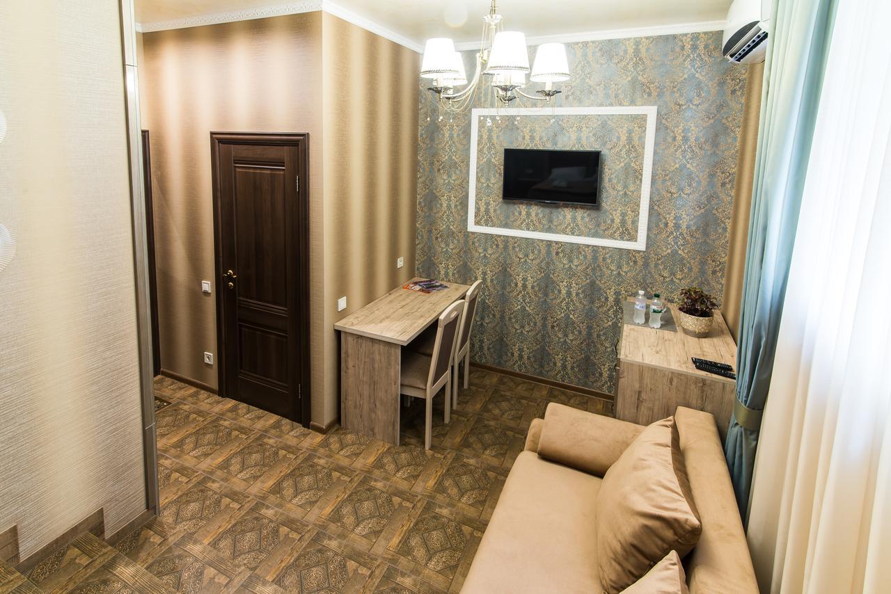 L.O.Y Family Hotel Dnipro Dış mekan fotoğraf